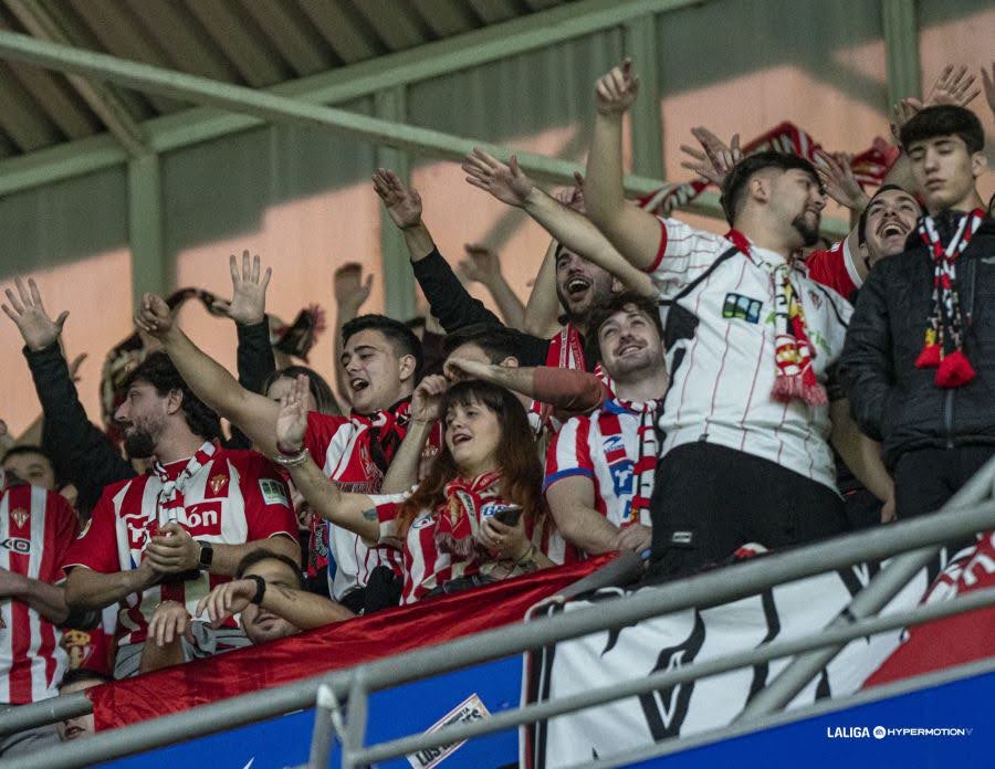 Oviedo y Sporting intercambiarán 675 entradas para los derbis